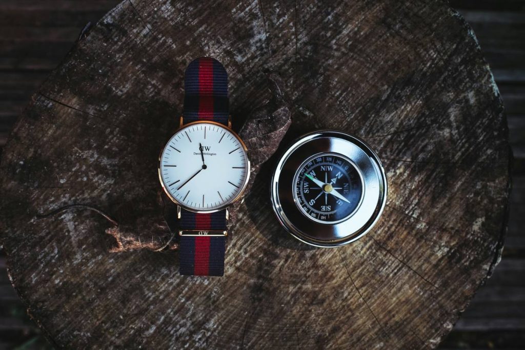 Altimeter Watch Battery Life on Hikes: 7 Proven Tips to Avoid Painful Power Failures